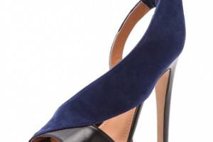 Aperlai Wing Heel Pumps