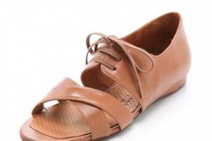 Chie Mihara Shoes Gofre Flat Sandals