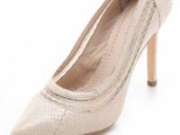 Pour La Victoire Cailyn Pumps