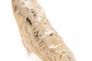 Rose Pierre Banyan Tree Bark Long Finger Ring