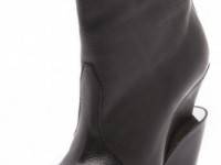 Theyskens&#039; Theory Aova Metal Detail Booties