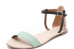 Twelfth St. by Cynthia Vincent Frida Flat Sandals