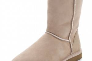 UGG Australia Classic Short Boots