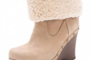 UGG Australia W Carnagie Clog Wedge Booties