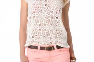 BB Dakota Omni Crochet Top