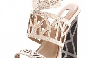 BCBGMAXAZRIA Sato Wedge Sandals