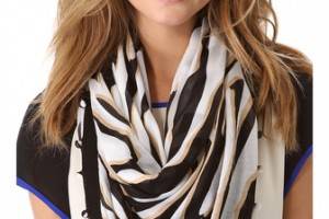 Diane von Furstenberg New Bubsy Day Scarf