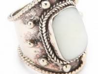 SunaharA Malibu Medium Stone Wrap Ring