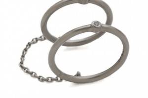 Elizabeth and James Berlin Single Band Knuckle Ring