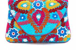 MOYNA Large Flower Embroidered Clutch